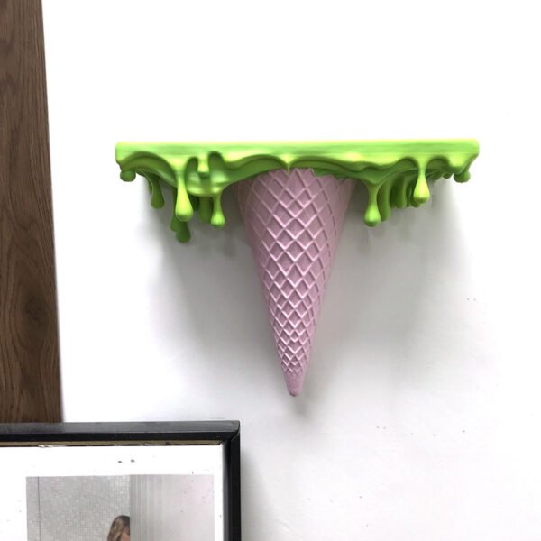 Estantería de helado derretido